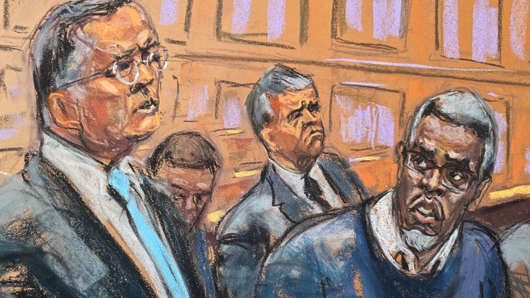 US Marshalls sedí za Seanem "Diddy" Combs, když sedí u obranného stolu spolu s právníkem Marcem Agnifilo v soudní síni během svého procesu obchodování s lidmi v New Yorku v New Yorku, USA, 9. května 2025 v této náčrtu soudní síně. Reuters/Jane Rosenberg