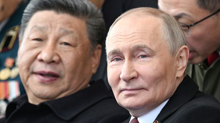 Ruský prezident Vladimir Putin a jeho čínský protějšek XI Jinping 