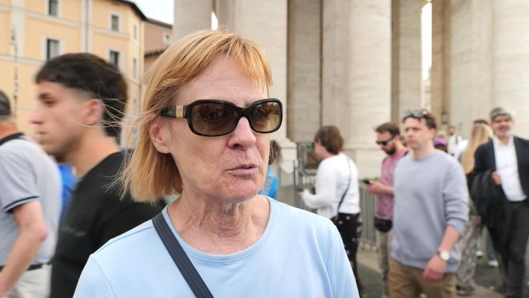Joyce odcestoval až do Říma z USA
