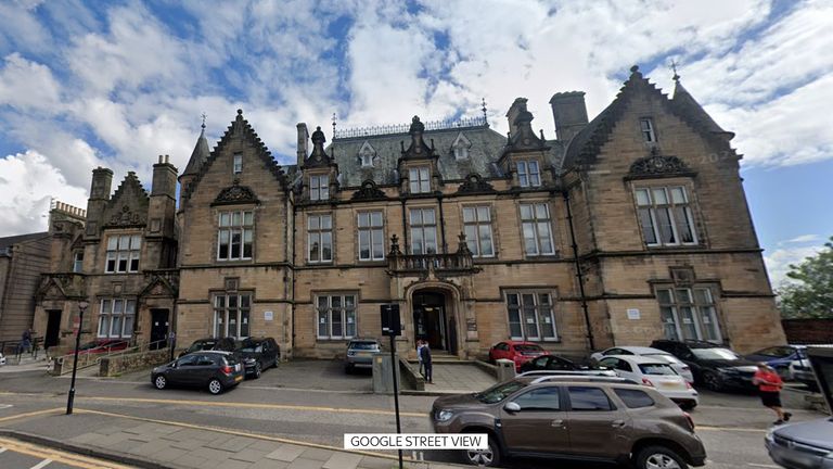 Stirling Sheriff Court & Justice of Mírový soud (také sedí jako vrchní soud)