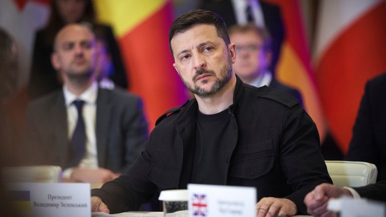 Prezident Votodymyr Zelskyy vítá další světové vůdce do Kyjeva.   Obrázek: Prezidentský úřad Ukrajiny/DPA/AP Images