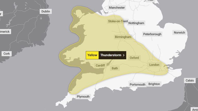 Mapa zobrazující pondělní varování před počasím Pic: Met Office 