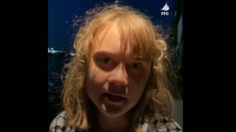 Greta Thunberg v předem nahraném videu, vydaném poté, co byla Madleen odkloněna do Izraele. Pic: FFC