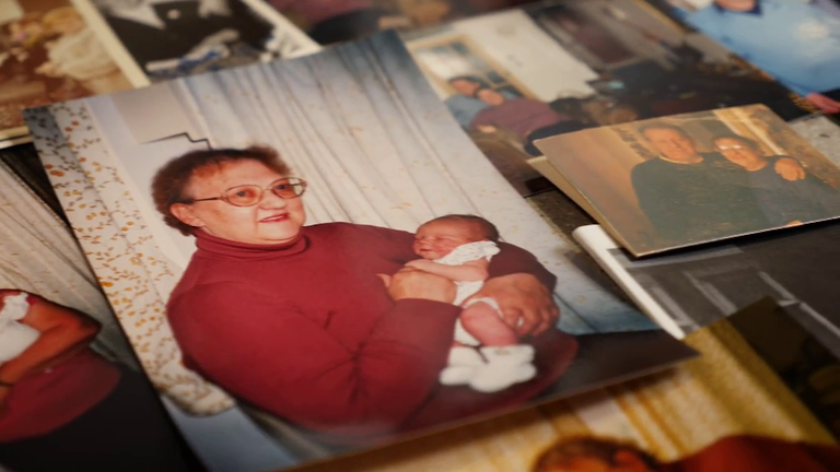 Pat Owen byl v roce 1998 usvědčen z krádeže z její pobočky 