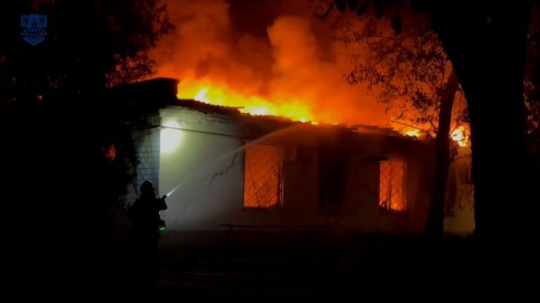 Hlava vojenského okresu Kyiv řekl Rusko "neúnavně terorizovaný" Hlavní město Ukrajiny přes noc po spuštění ruské armády "Stovky: dronů. 