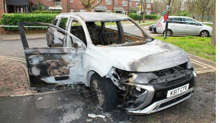 Následující den byl nalezen Mitsubishi. Pic: Met Police 