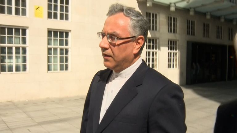 Seyed Ali Mousavi, íránský velvyslanec ve Velké Británii