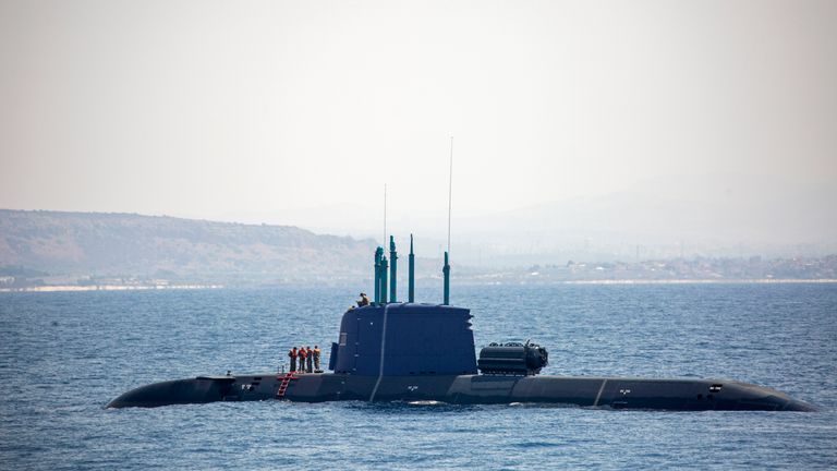 Izraelské námořnictvo ponorkové doky poblíž izraelského pobřežního plynového pole Leviathan Během vzácného turné ve Středozemním moři, ve středu 1. září 2021. Izrael ... S námořnictvo zintenzivnil své činnosti v Rudém moři ... AP ARIEL ARIEL ARIEL ARIEL ARIEL ARIEL ARIEL ARIEL ARIEL/ARIEL ARIEL/ARIEL ARIEL/ARIEL.