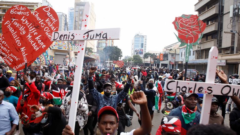 Demonstranti pochodují během demonstrací v Nairobi, Keňa 25. června 2025. Reuters/Donwilson odhiambo