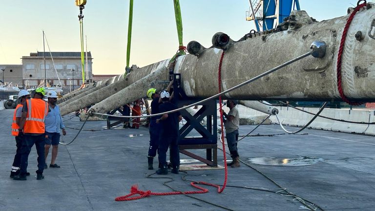 Část obnoveného superyachta na Sicílii. Pic: Pa