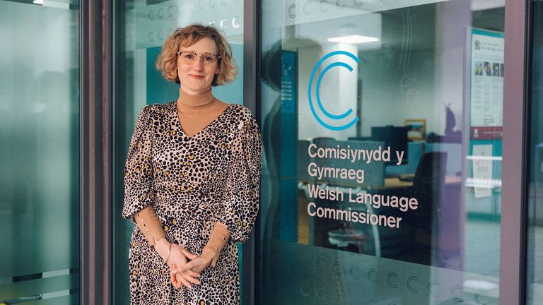 Velšský jazykový komisařka EFA Gruffudd Jones, která začala ve své roli v lednu 2023. Obrázek: Welsh Jazyk komisař