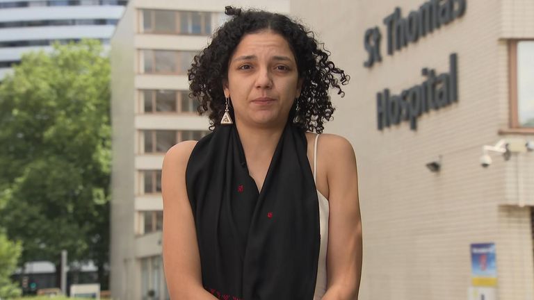 Sanaa Souif, dcera Laily Soueif, během rozhovoru pro Sky News