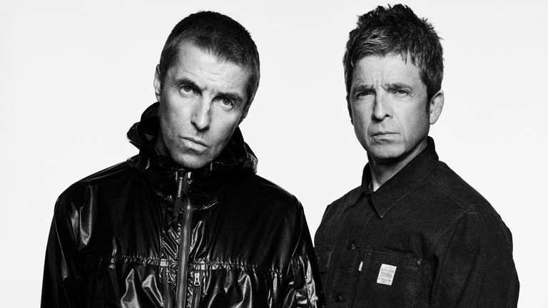 Liam Gallagher (vlevo) a Noel Gallagher (vpravo). Pic: Pa.