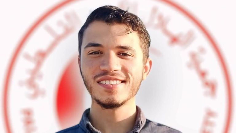Paramedic Mohammed Al Heila byl zabit spolu se 14 dalšími pomocníky 15. března, jeho tělo později objevilo v hromadném hrobu. Pic: Prcs