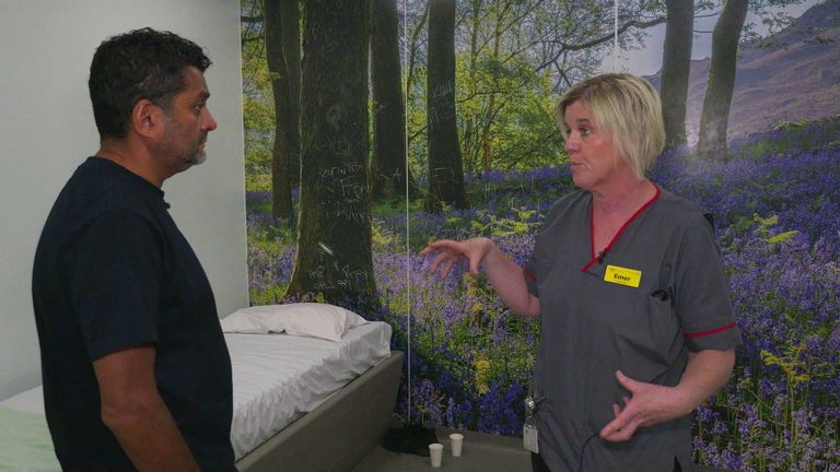 Sestra ve zvláštním pokoji duševního zdraví A&E