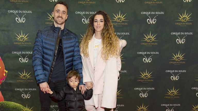 Diogo Jota. a rodina před sledováním Cirque du Soleil v roce 20204. Obrázek: Jason Sheldon/Shutterstock 