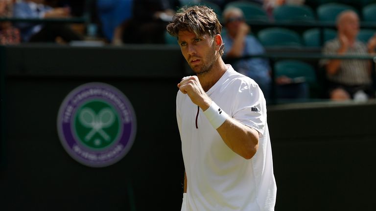 2. července 2025; Wimbledon, Velká Británie; Cameron Norrie (GBR) reaguje poté, co vyhrál bod proti Frances Tiafoe (USA) (není na obrázku) v den 