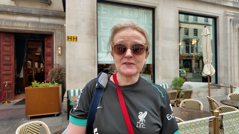 Fanoušci a obyvatelé Liverpoolu sdílejí, jak by chtěli, aby Liverpool FC vzdal hold Diogo Jota. 