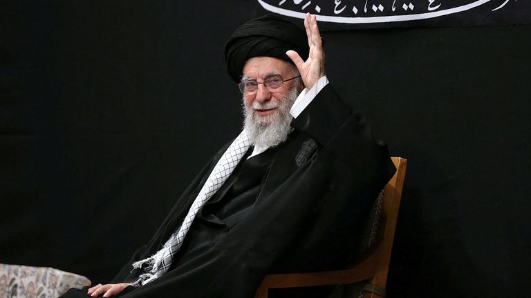 Íránský nejvyšší vůdce Ayatollah Ali Khamenei se účastní ceremoniálu Mark Ashura. Pic: Ap