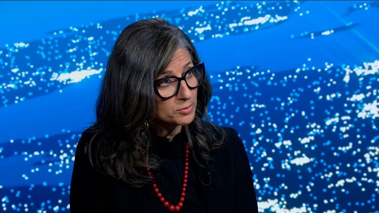 OSN zvláštní zpravodaj na okupovaných palestinských územích, Francesca Albanese, říká, že Izrael se „posunul k ekonomice genocidy“.