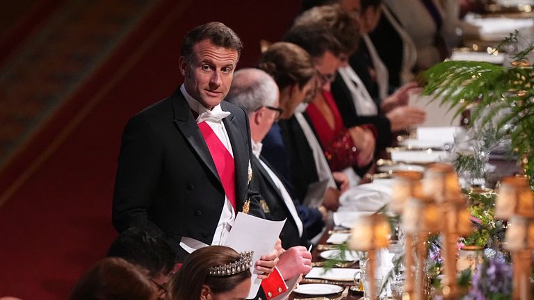 Emmanuel Macron přednáší řeč na státní banketě na hradu Windsor. Pic: Pa
