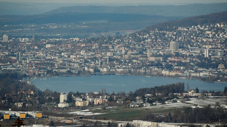 Curych je nejbohatší město Švýcarska a má vlastní daň z bohatství, stejně jako jiné švýcarské kantony. Pic: Reuters
