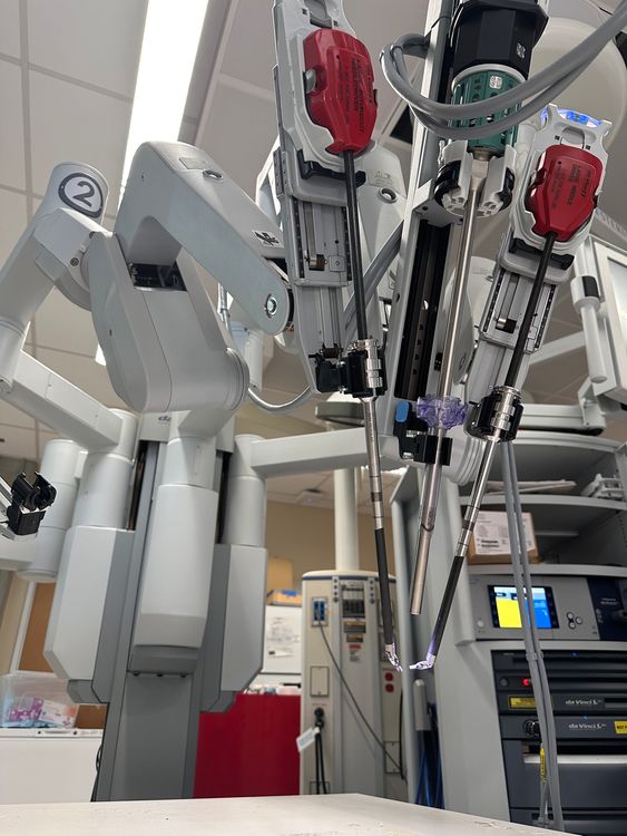 Všimněte si, že grafický obsah embargoval do roku 1900 Středa 9. července Nedatovaná letáková fotografie vydaná Johns Hopkins University of Surgical Robot Transform
