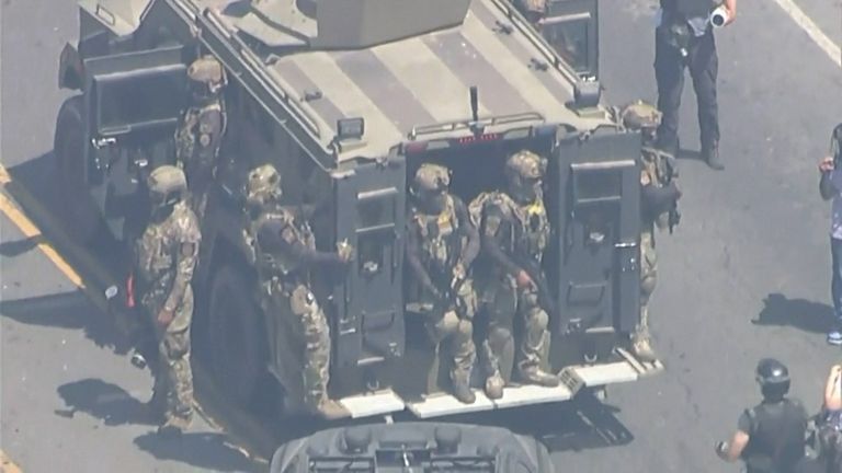 Letecké záběry ukazují vojáky, federální přítomnost poblíž sousedství imigrantů v Los Angeles
