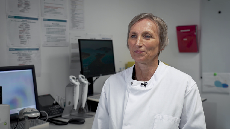 Profesor Naomi Allen, hlavní vědec ve Velké Británii Biobank