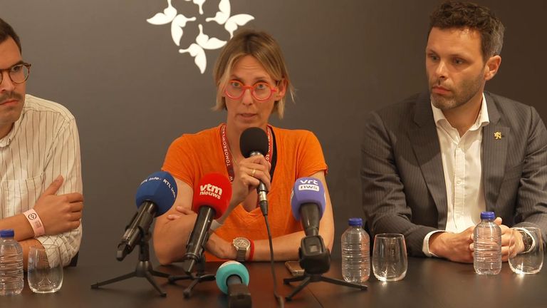 Mluvčí Debby Wilmsen, který řekl, že oheň zničil hlavní scénu na místě Festivalu Tomorrowland v Belgii
