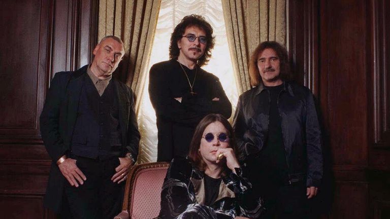 Členové heavy metalové kapely Black Sabbath zobrazený na fotografii souboru 16. října 1998 pořízené v New Yorku. AP 