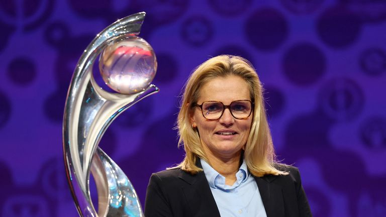 Fotbalový fotbal - Dámské euro 2025 - Final Draw - Swiss Tech Convention Center, Lausanne, Švýcarsko - 16. prosince 2024 Anglie Ženy Nat