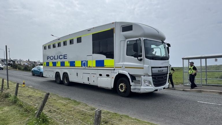 Policejní nákladní auto