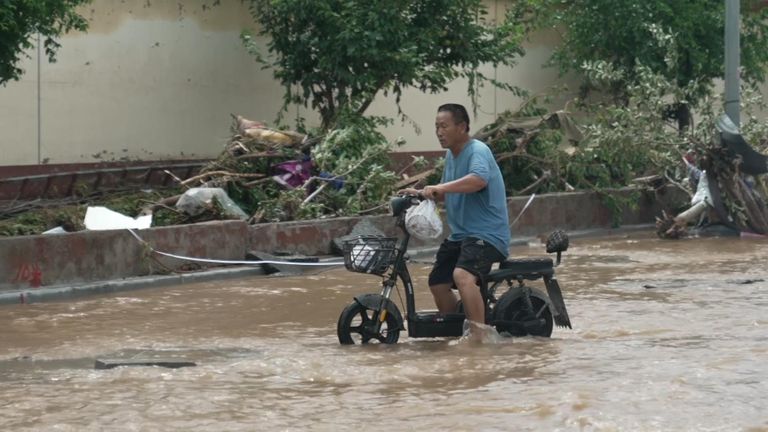 Následky povodní v okrese Miyun, Peking, Čína