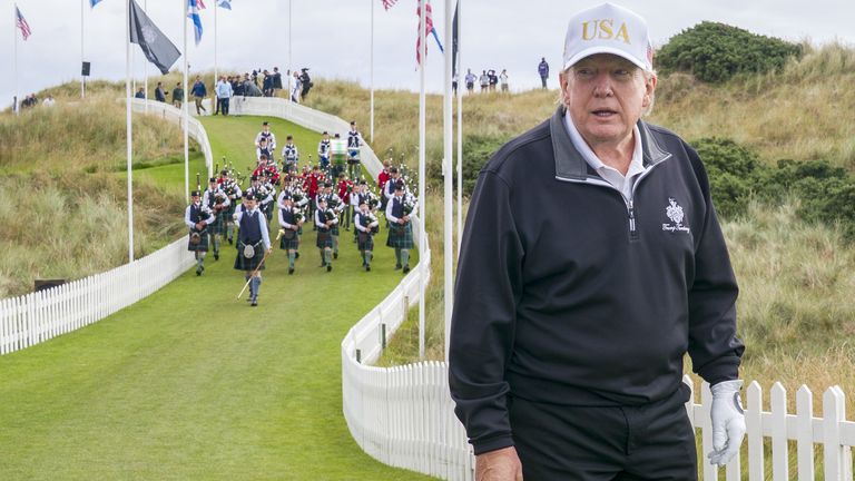 Americký prezident Donald Trump, jde na první odpaliště pro oficiální otevření nového kurzu, druhý mistrovský kurz v Trump Inte