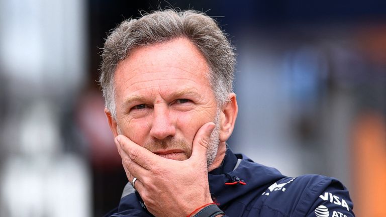 Hlavní tým Red Bull Christian Horner. Během britského Grand Prix Pic: Reuters