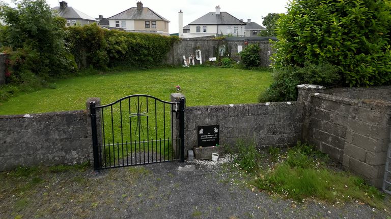 Pohledy na web v Tuam (1)