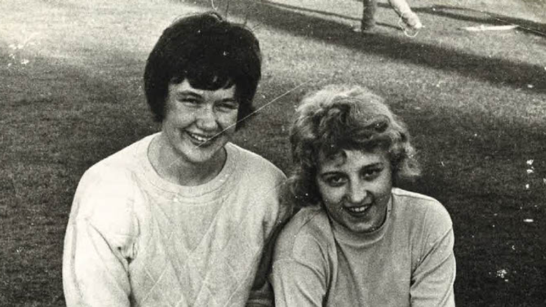 Janet Bagguley (vpravo) byla jednou z prvních lvice