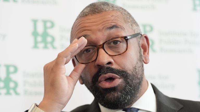 James chytře přednáší projev na Institutu pro veřejnou politiku.  Pic: Pa