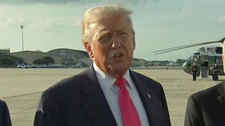 Donald Trump říká, že případ Jeffrey Epstein je „nudný příběh“