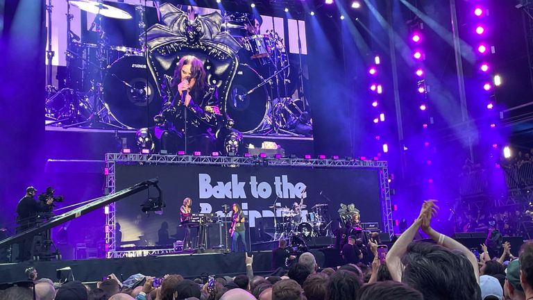 Ozzy Osbourne vystupuje na rozloučené show Black Sabbath ve Villa Park v Birminghamu. Pic: Reuters