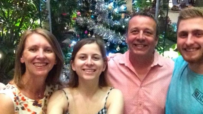 Alison, Jennifer, Steve a Sam