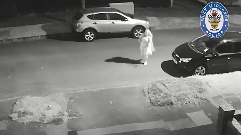 Obrázek CCTV řekl, aby ukázal Aimee Betro v Birminghamu po pokusu o střelbu Sikander Ali v září 2019. Obrázek: PA
