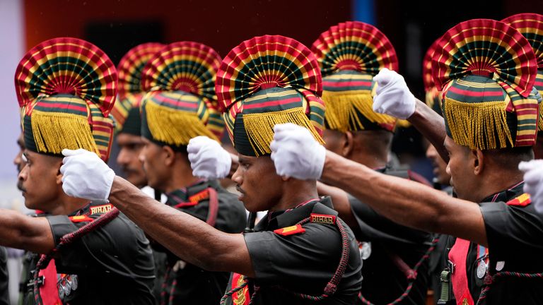 Biharský pluk indické armády pochoduje v Kolkata během oslav Den nezávislosti. Pic: Ap
