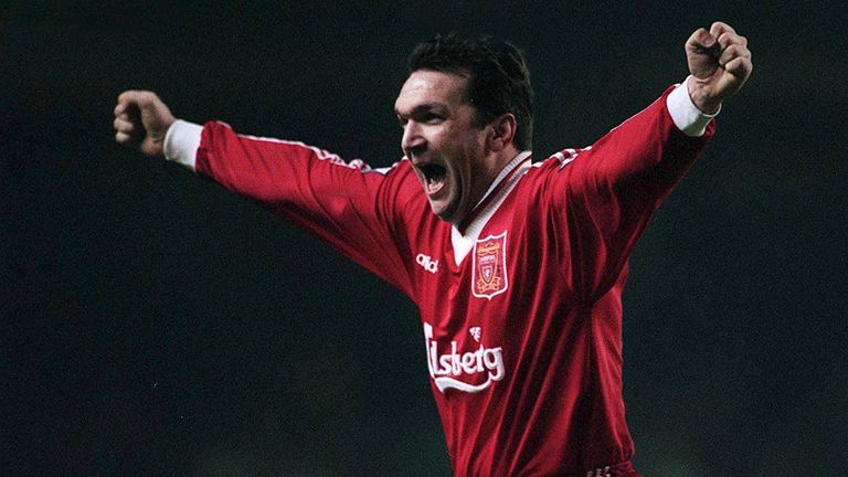 Fotbalista Neil 'Razor' Ruddock hrál za týmy včetně Liverpoolu. Obrázek: Akční obrázky přes agenturu Reuters 1996