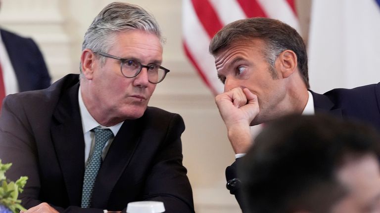 Sir Keir Starmer a prezident Emmanuel Macron ve Washingtonu v pondělí. Pic: Ap