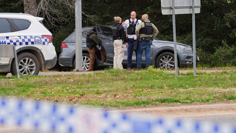 Párství v Austrálii pokračuje do druhého dne. Pic: Simon Dallinger/AAP Image/AP