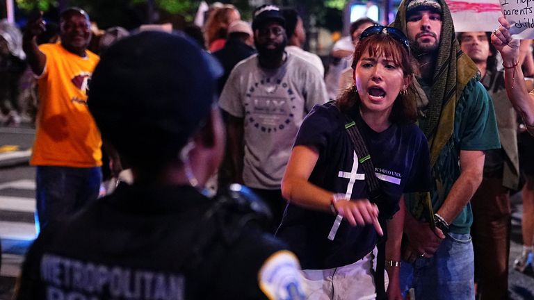 Protesty ve Washingtonu DC po nasazení vojáků národní gardy. Fotky: Reuters