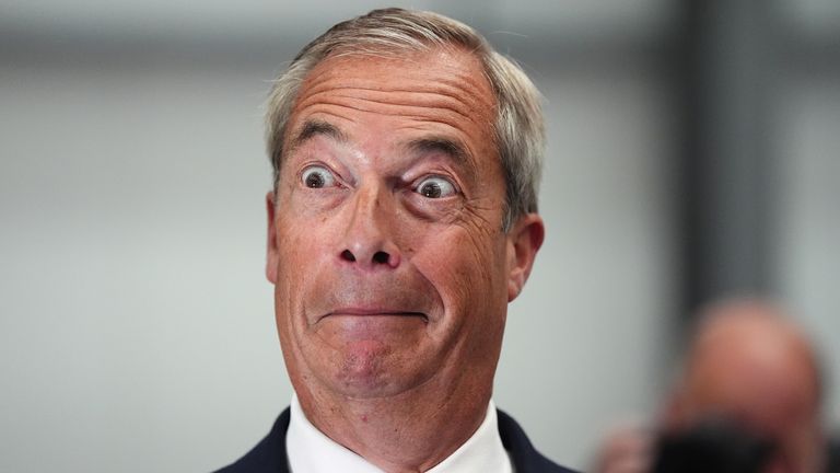 Nigel Farage při zahájení reformního plánu britského plánu deportovat žadatele o azyl. Pic: Pa