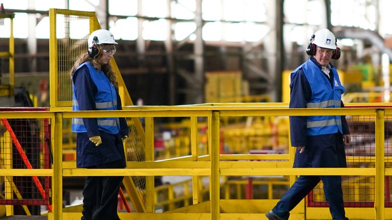 Sir Keir Starmer a Angela Rayner navštívili Liberty Steel Mill v Hartlepoolu v roce 2021. File Pic: PA